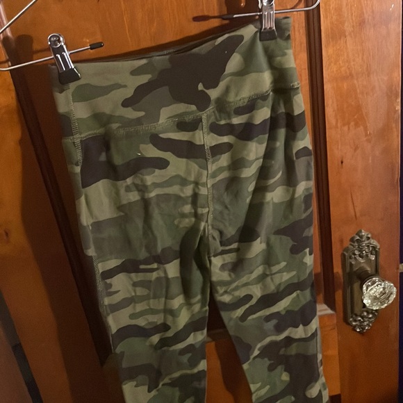 J.Crew green camo high rise 7/8 leggings - Picture 6 of 8